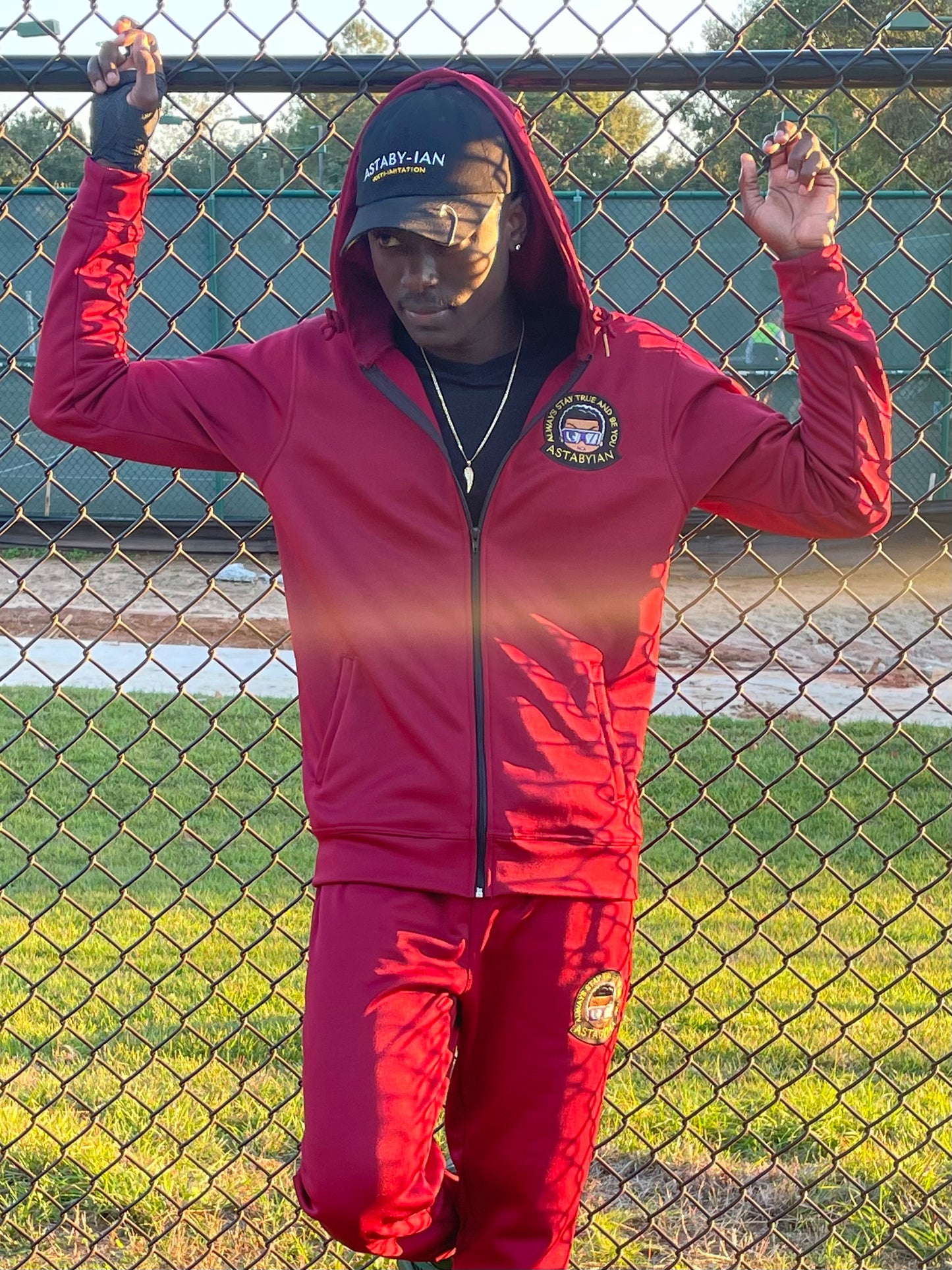 Astabyian Sweatsuit (Maroon)