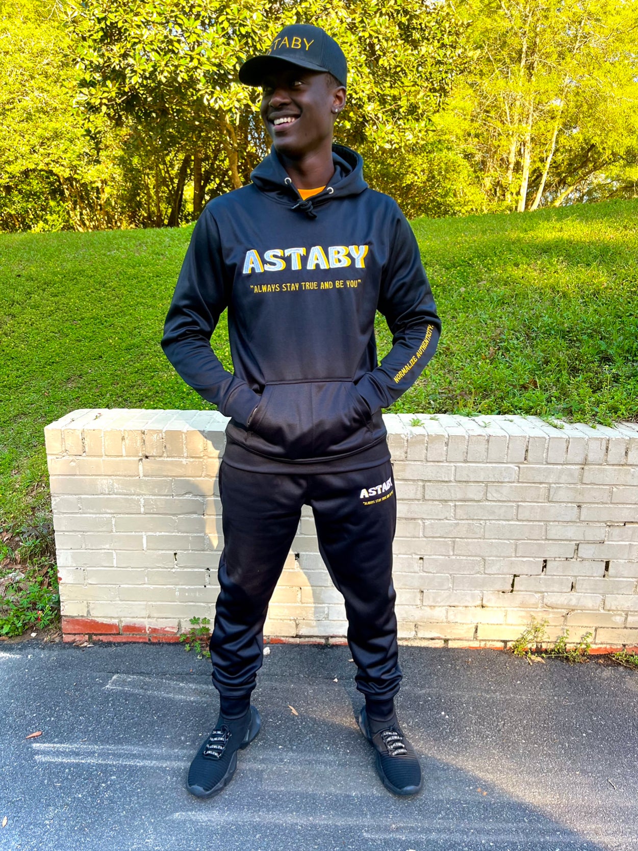 Astaby Jogger Suit (Blk/Gold) FULL SET